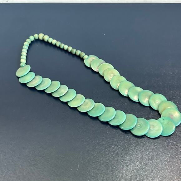 Vintage Green Wood Disc Bead Necklace – Graduated Flat Beads – Statement Jewelry - Picture 12 of 14